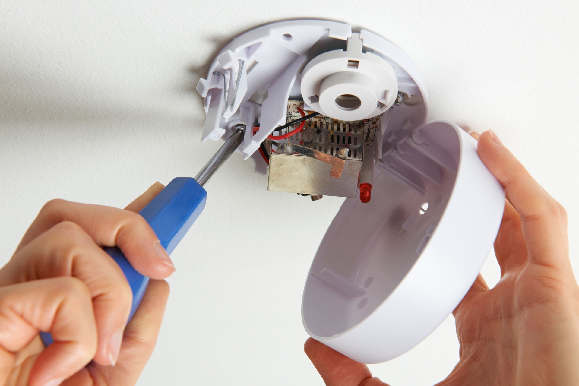 Installing Smoke Detector At Home